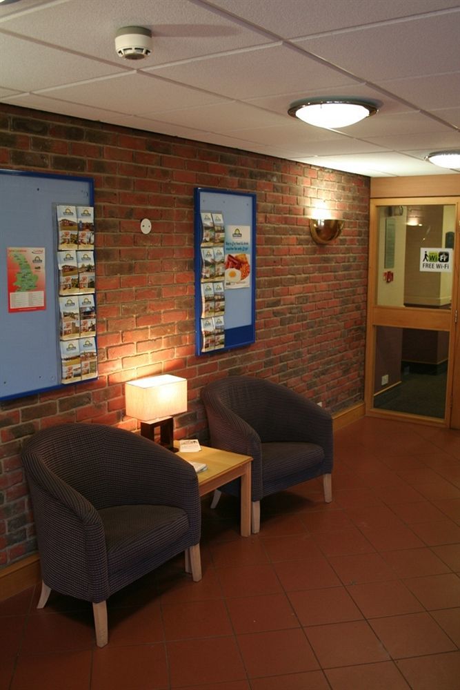 Days Inn By Wyndham Sevenoaks Clacket Lane Westerham Extérieur photo
