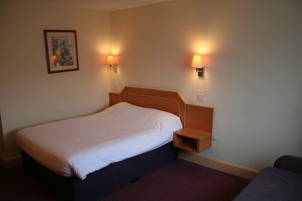 Days Inn By Wyndham Sevenoaks Clacket Lane Westerham Extérieur photo